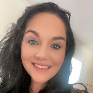 Meet your Posher, Abbie